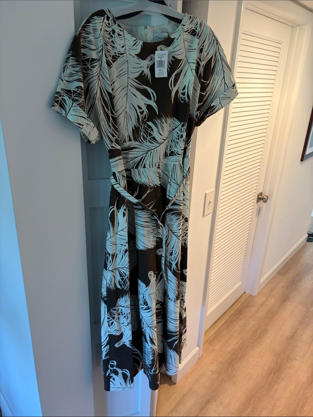 Oscar de la Renta Black and Cream Feather-Print Maxi Dress